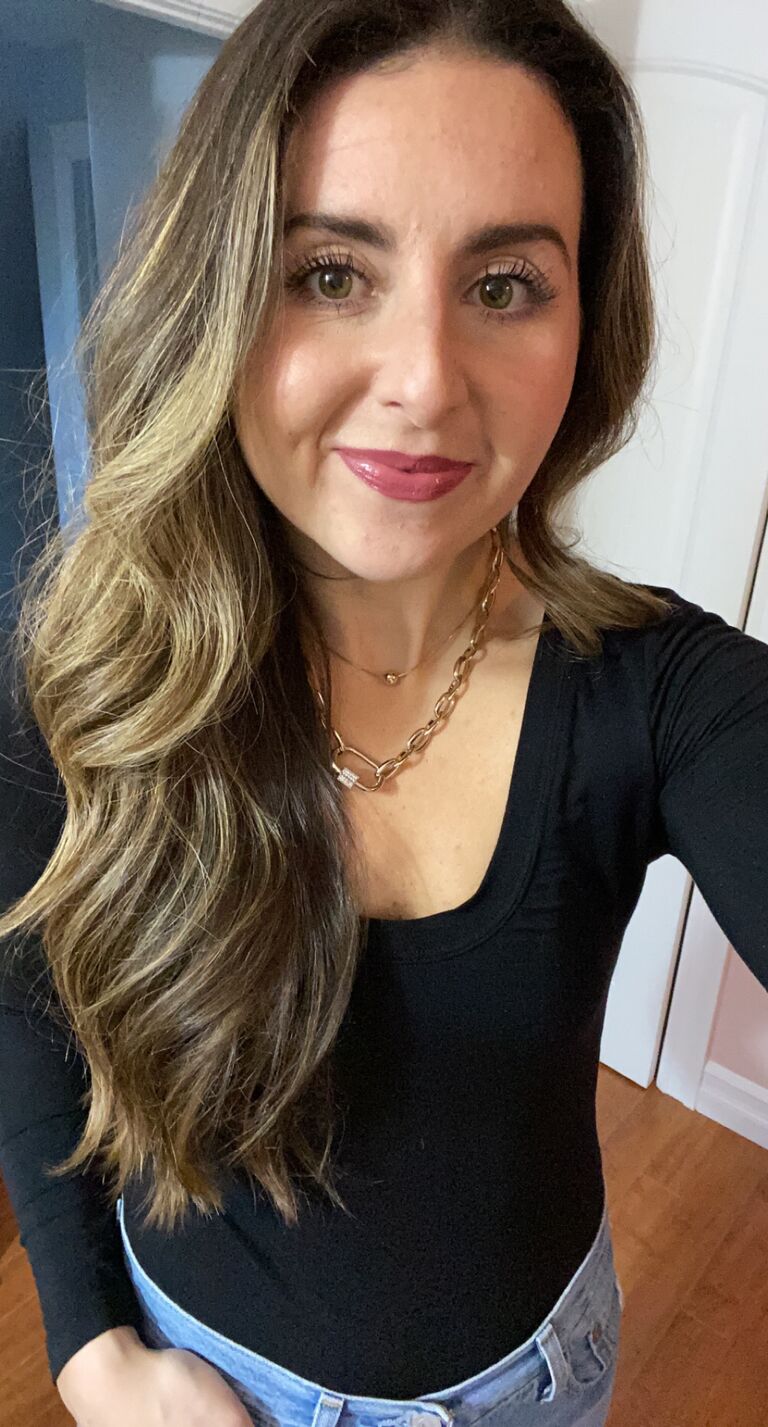 This is me, Single ... just taking a little selfie before heading to Devan Gunn's Christmas Friends Potluck. Little did I know who I was about to meet!! 