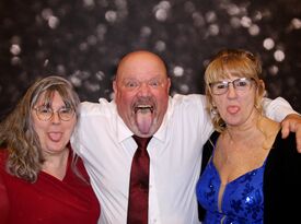 Lotsa Laffs Photo Booths - Photo Booth - State College, PA - Hero Gallery 3