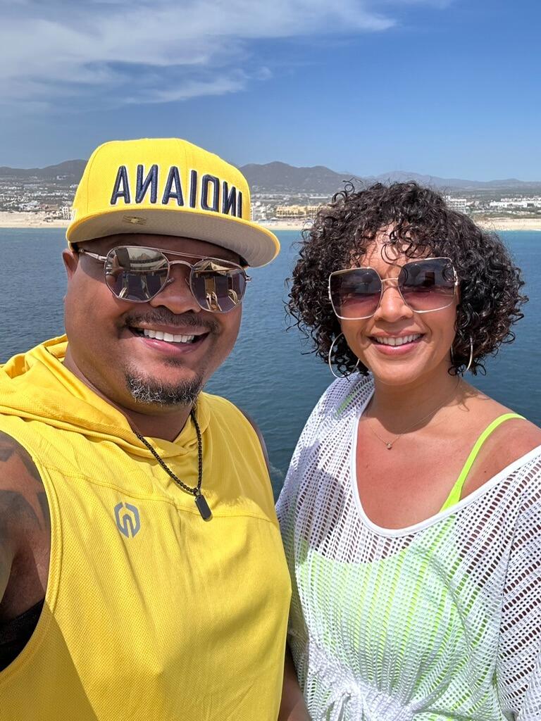 K&S are back on the Cruise ship for the 3rd time celebrating their 1 year anniversary of their commitment. It was in this moment that they committed to chase the sun together for ever!...
