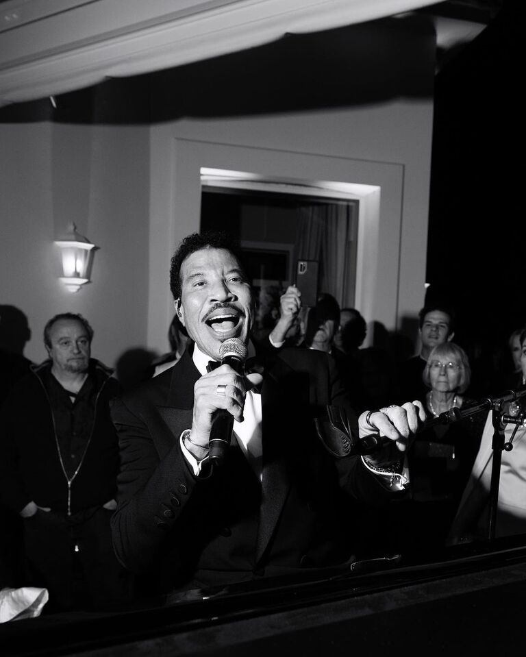 Lionel Richie singing at Sofia Richie's wedding reception