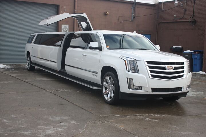 Blue Diamond Limousine Worldwide | Transportation - Dearborn, MI