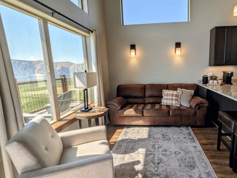 Lone Point Cellars, Brewster, Washington