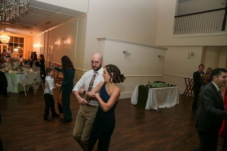 Daniel and Chloe absolutely tear up the dance floor at one of Chloe's oldest friends wedding. #welovetheClarksons