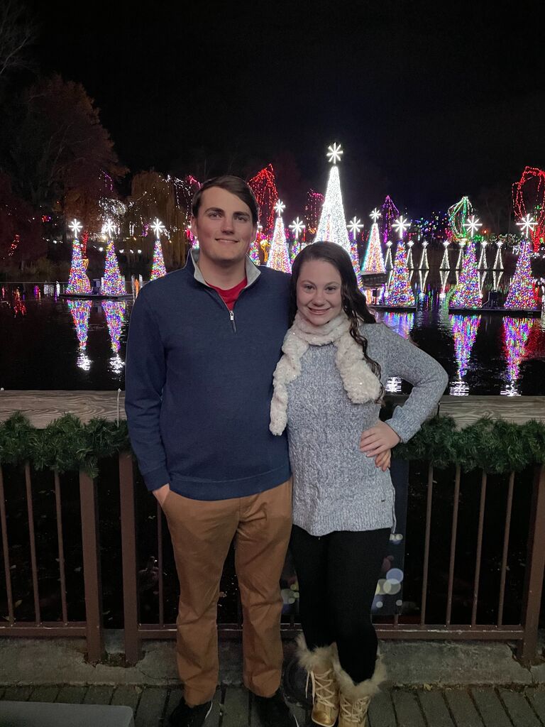 During Fall 2021, Caroline was on a Co-Op back in Pittsburgh, and we had to do 8 long months of long distance. Fortunately enough, we were able to spend a few weekends together -- here we are visiting the Zoo Lights at Columbus Zoo. 