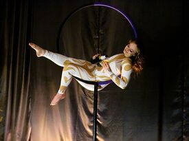 South Dakota Aerial & Arts - Circus Performer - Sioux Falls, SD - Hero Gallery 1