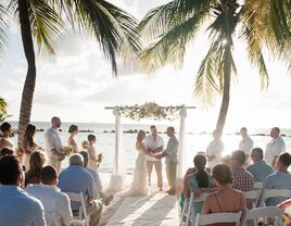 Beach destination wedding in Aruba.