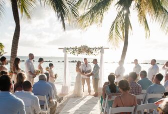 Beach destination wedding in Aruba.