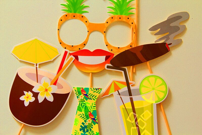 Margaritaville photo booth props