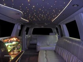 Northwest Limousine and Town Car Service - Event Limo - Portland, OR - Hero Gallery 3