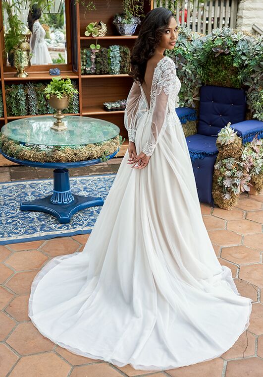 Jasmine Couture T242011 Wedding Dress | The Knot