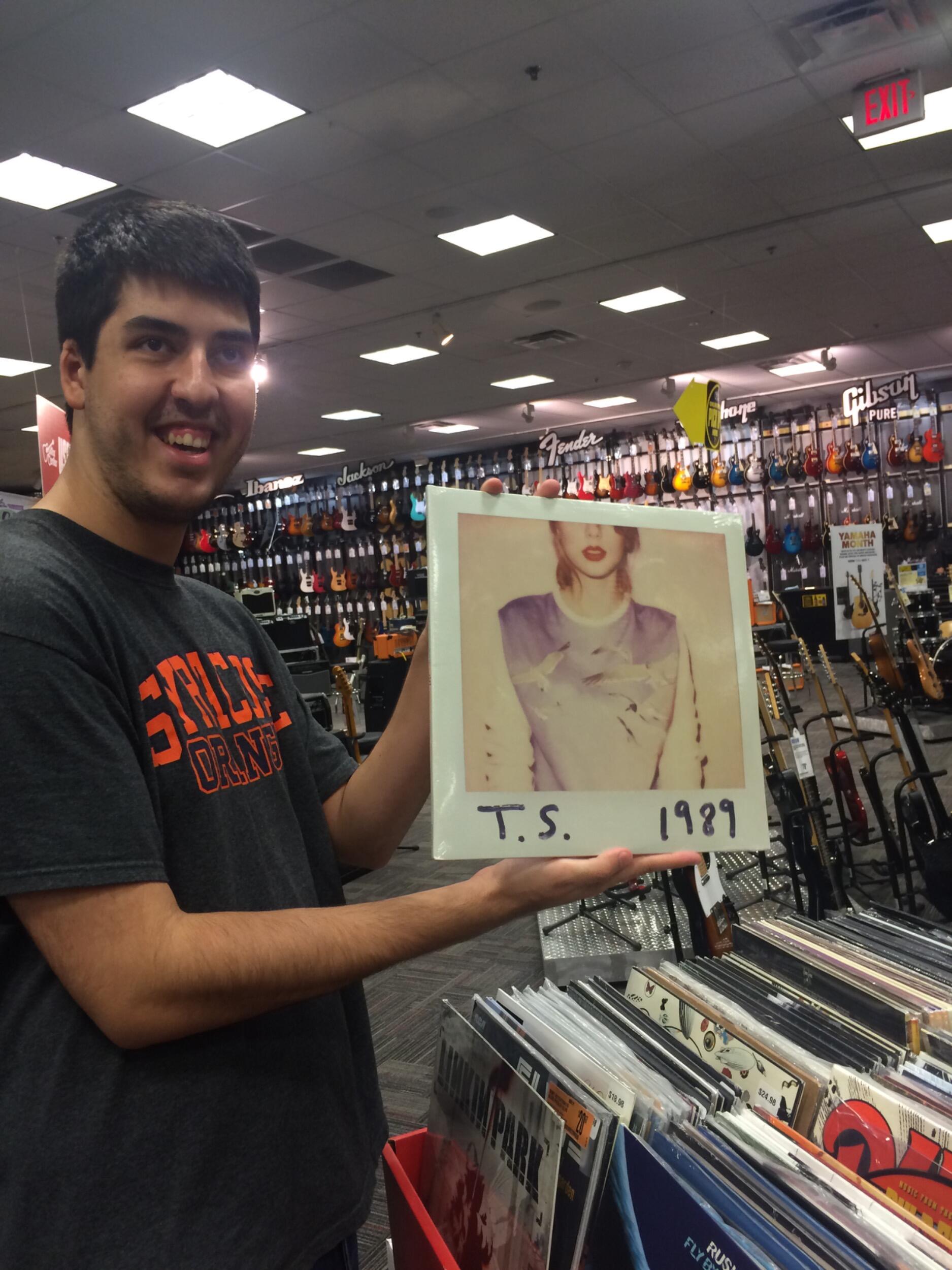 Sara’s first photo of Mark. He was the first true Swiftie in the relationship!