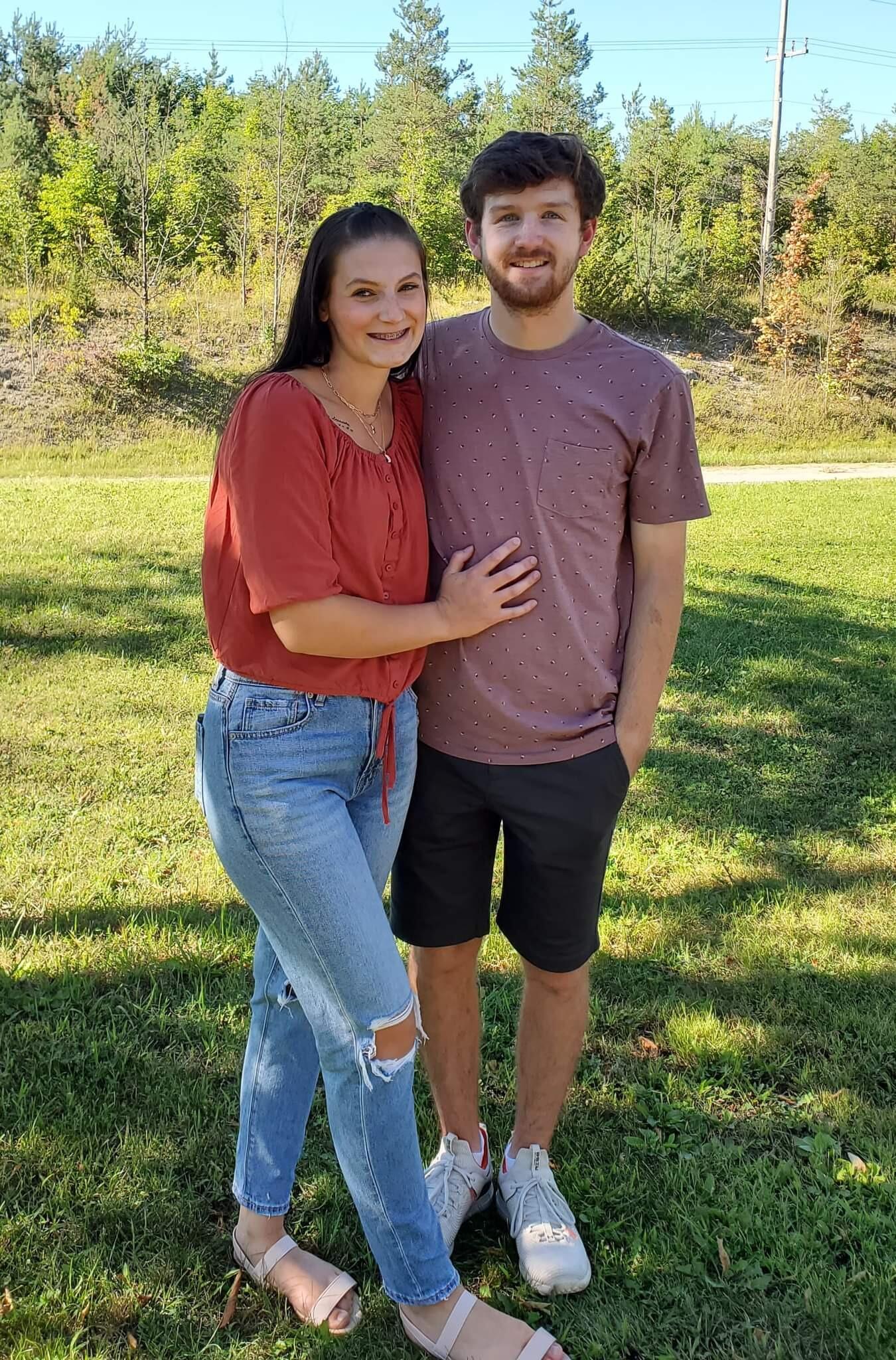 Six. Years. & Matt finally posts a couple photo to his socials. FYI, Alex still lives with the Robitaille's, temporarily, of course.