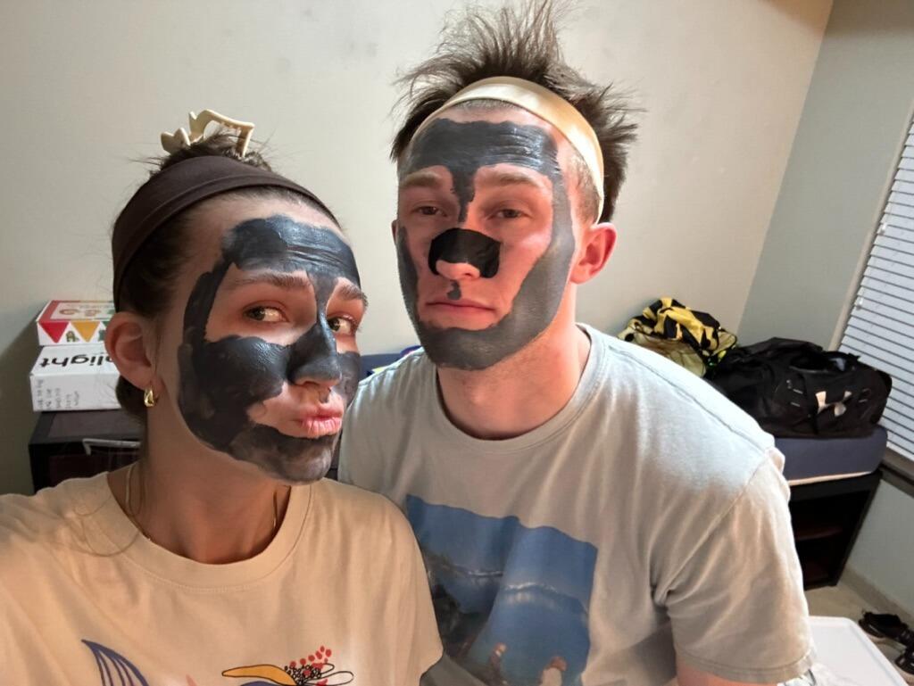 SPA NIGHT to celebrate the end of finals week!! 