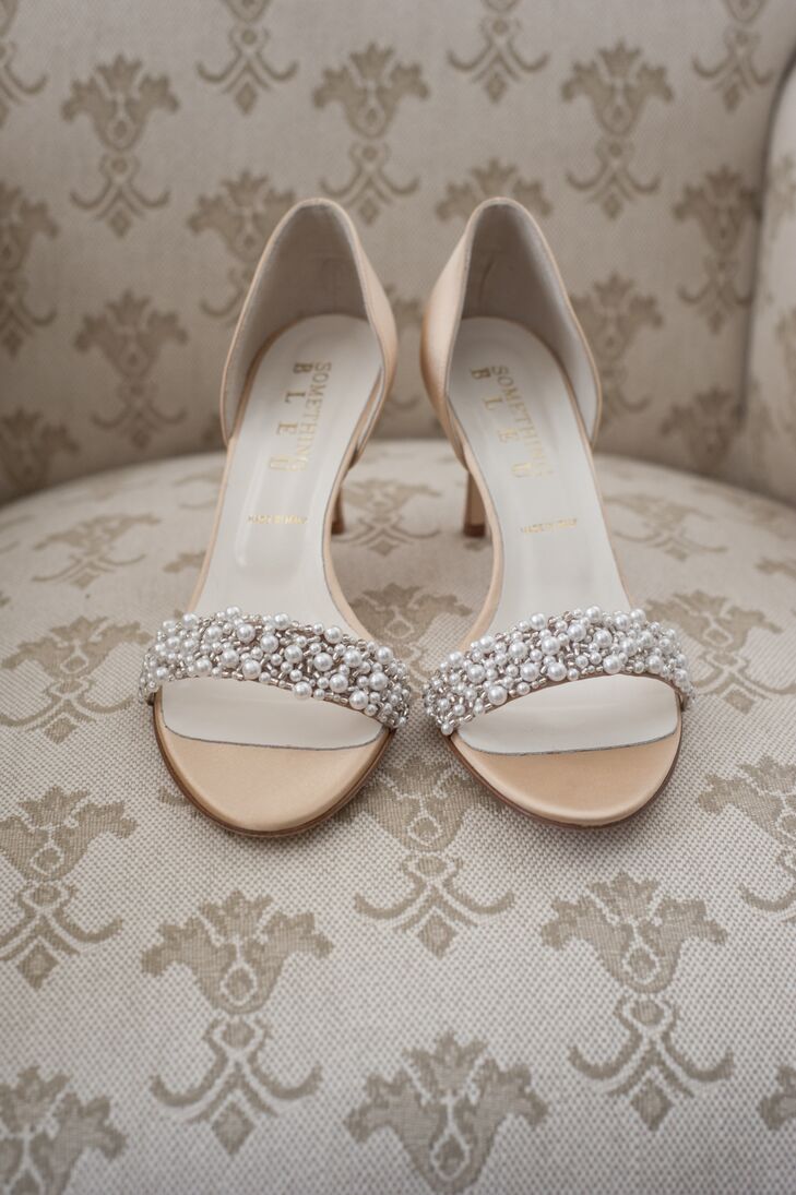 bridesmaid shoes champagne color