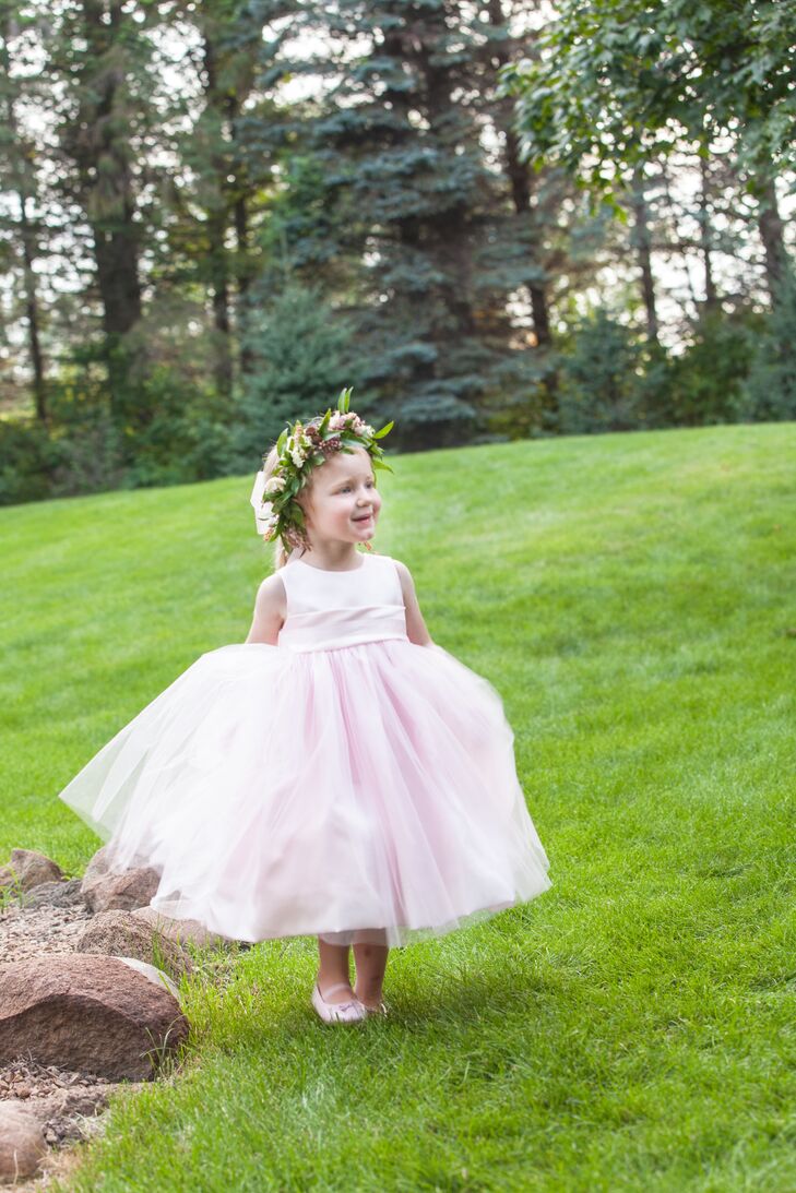 flowers for flower girl to throw