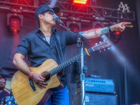 J.R.  - Country Singer - San Antonio, TX - Hero Gallery 2