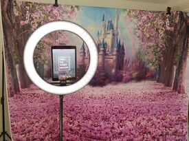 Chicago Photo Booth Rentals - Photo Booth - Wilmette, IL - Hero Gallery 4