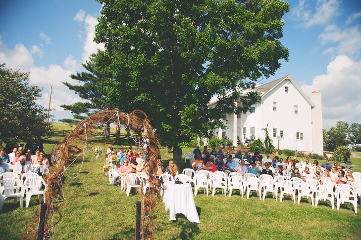 Outdoor Wedding Ceremony And Reception Barn At The Hayloft