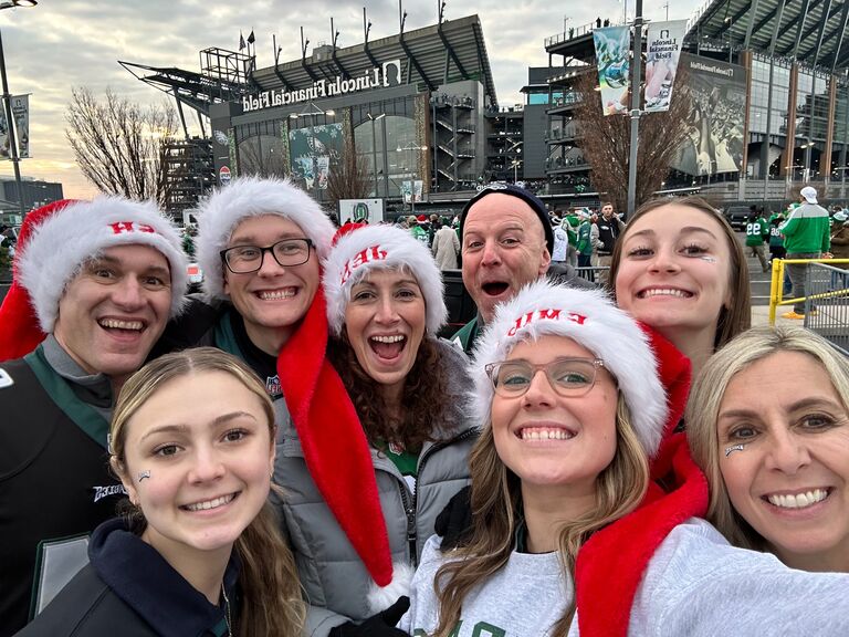 #HadfieldSchiesserXmas GO BIRDS BABY!