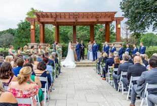 Front Line Workers Could Have a Free Wedding at Lincoln Financial