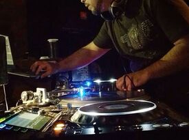 Music Moves DJ Services - DJ - Haverhill, MA - Hero Gallery 1