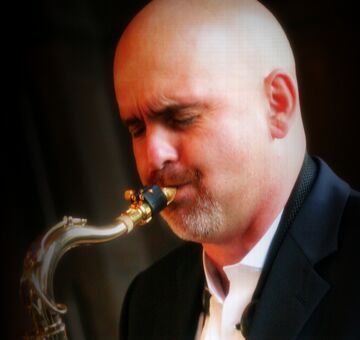 Saxophonist Igor Babich - Saxophonist - Niagara Falls, ON - Hero Main