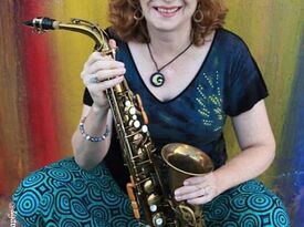 Hana Dolgin Saxophonist and Bandleader - Jazz Band - Miami, FL - Hero Gallery 3
