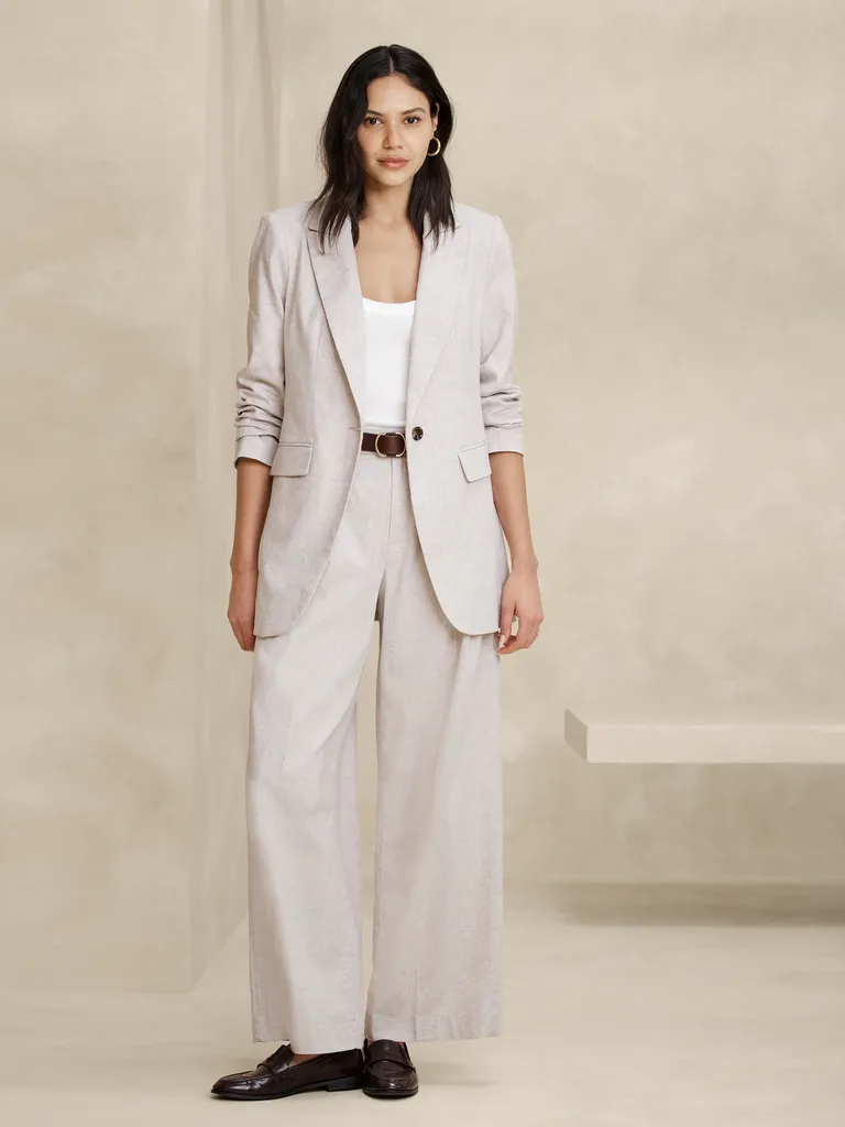 The Best Linen Suits for Weddings & Where to Buy Them