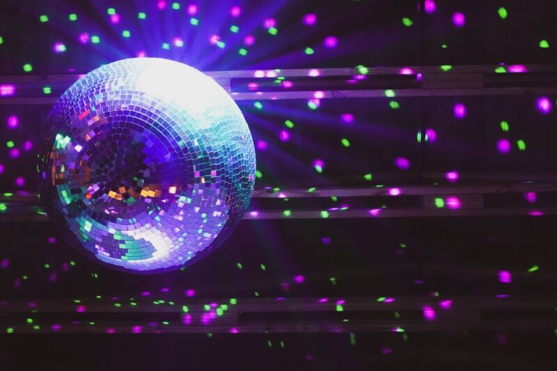 brat summer party - disco ball