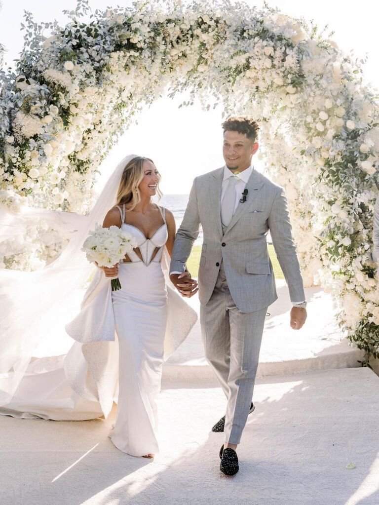 10 Gorgeous Boho Wedding Dresses Worn By Celebrities - Get The Look! -  Wedding Journal