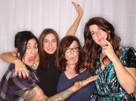Ultimate Entertainment Photo Booths - Photo Booth - Nutley, NJ - Hero Gallery 4