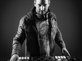 DJ & Musician Wedding/Event Marcus Cappellazzo - DJ - Napa, CA - Hero Gallery 3