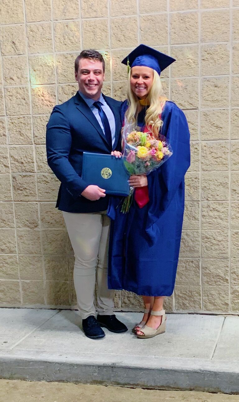 Ashley graduates with her Master's in Kinesiology from the University of Illinois at Chicago!