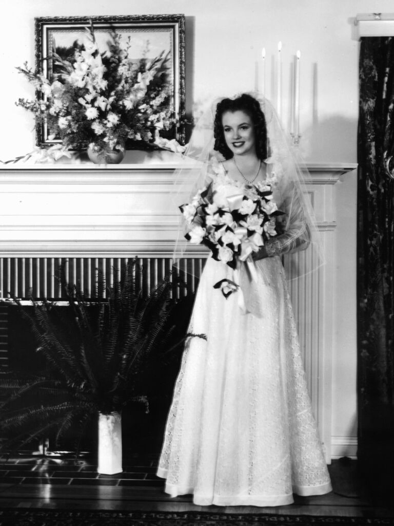 marilyn monroe wedding dress