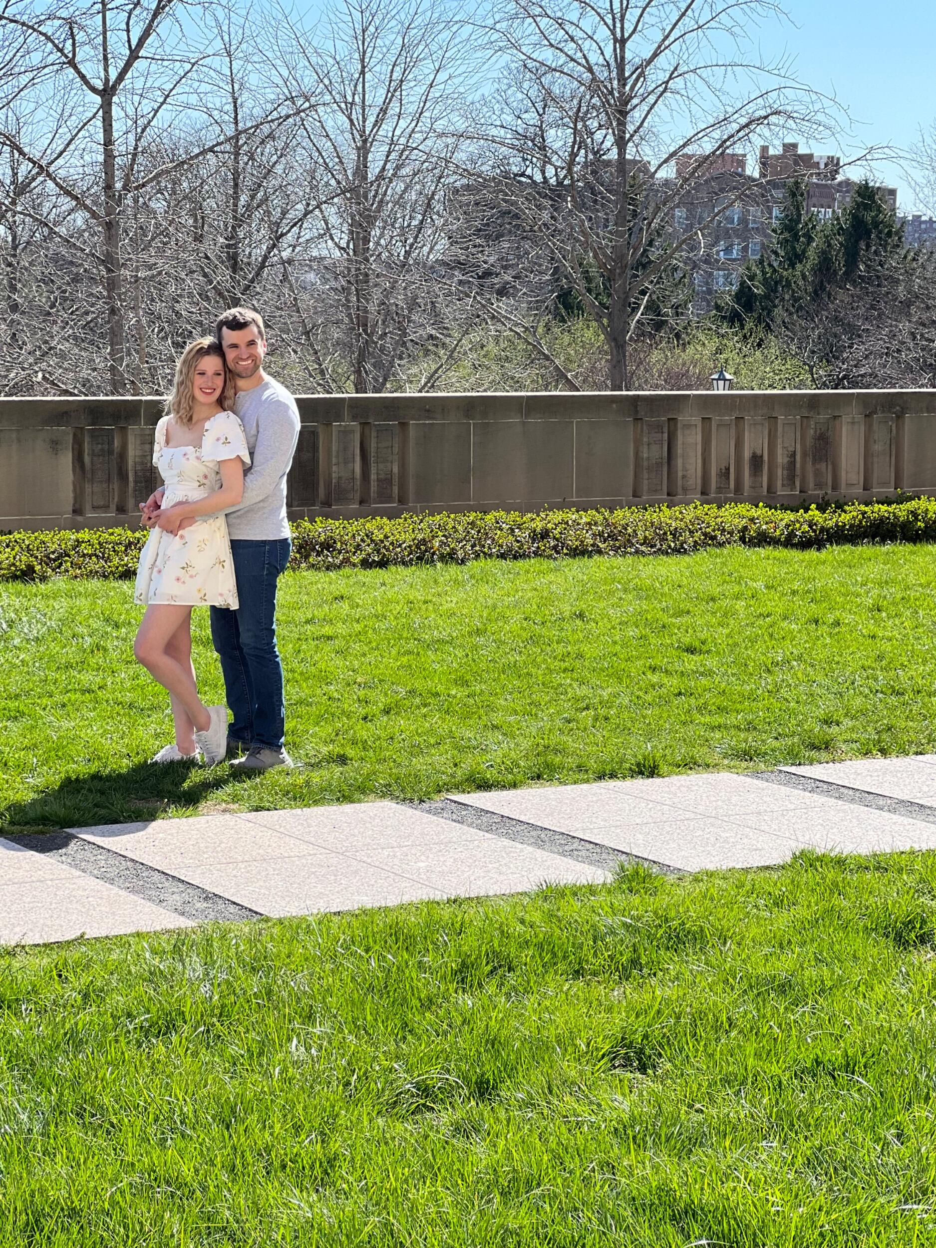 Engagement photo shoot - Nelson Atkins KC 