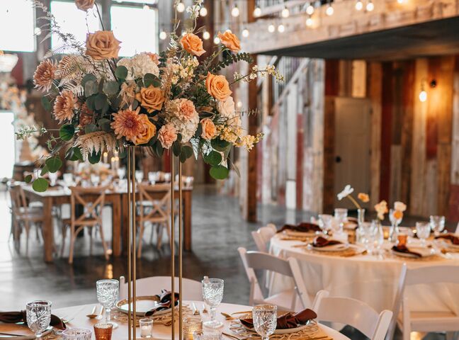 Red Acre Barn | Prole, IA Reception Venues
