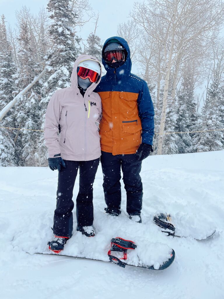 Nick teaches Kate how to snowboard! Successfully!
