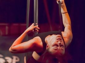 Lila Balamane - Circus Performer - Los Angeles, CA - Hero Gallery 1