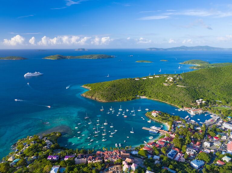 20 Best Islands in The Caribbean | Where to Stay & Things to Do