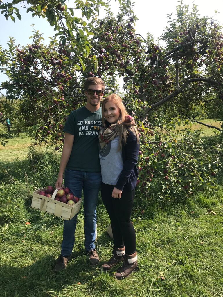 Apple picking at Elegant Farmer.