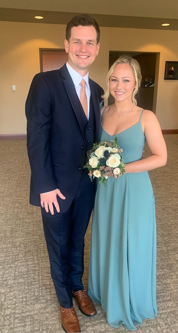 Nick and Delaney are in the wedding party for Nick's sister Alison (and Tom was there also)!