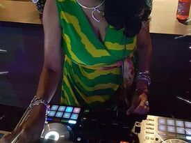 ROSE COCA LOCA  (DJ ROSE GOLD~ EMCEE, KARAOKE, DJ) - DJ - Parkville, MD - Hero Gallery 2