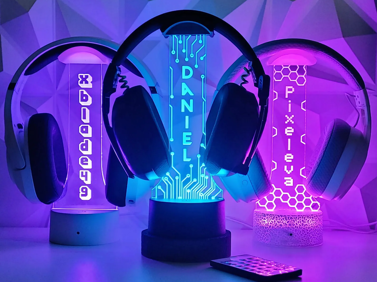 Custom headphone stand