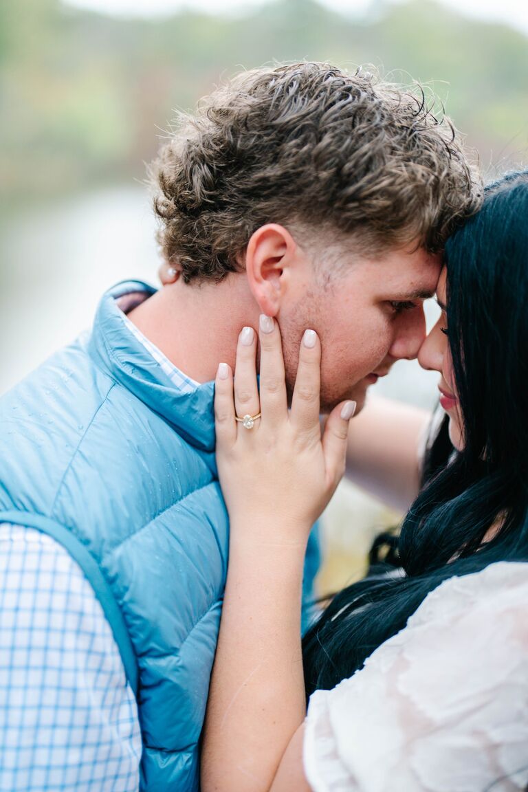 ENGAGED ON OUR FIVE YEARS!!