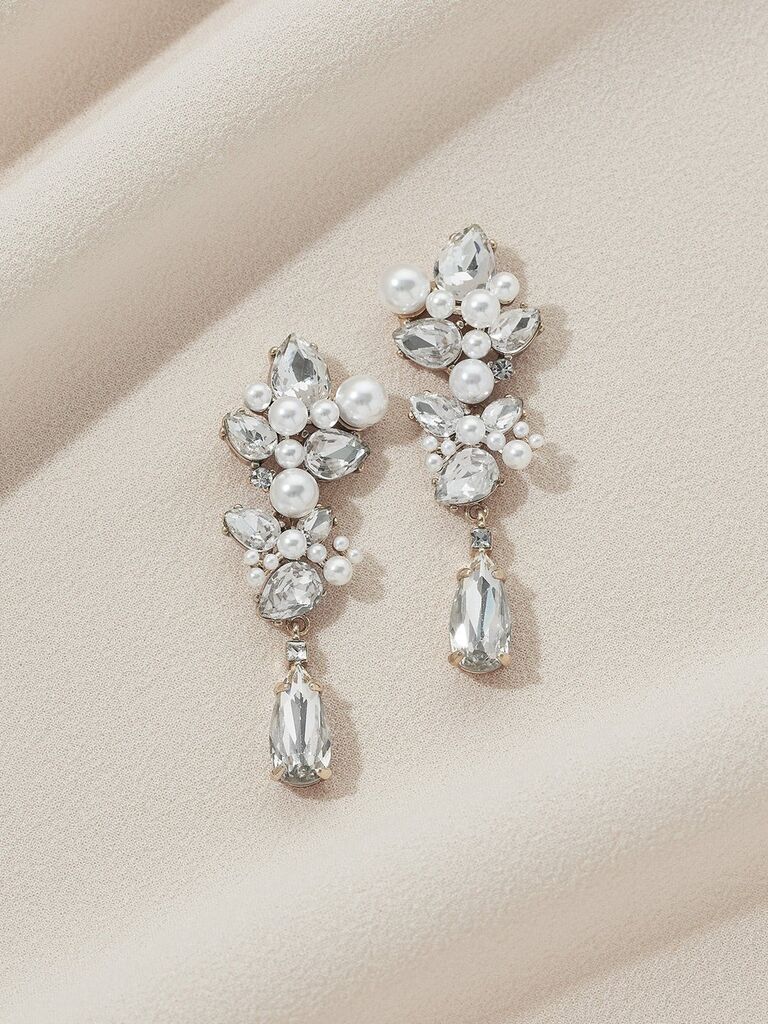 16 Best Bridesmaid Earrings for 2024 | Gold, Pearl, Silver