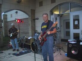 Stir Crazy - Cover Band - Liberty Center, OH - Hero Gallery 2