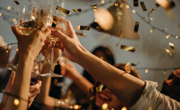 11:30pm | After party at the Playwright Irish Pub & Lounge (same location as our Welcome Party). We will be covering some drinks & of course we will be providing some delish drunk food!