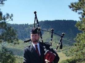 Nicolas Stoker - Professional Bagpiper - Bagpiper - Tullahoma, TN - Hero Gallery 1