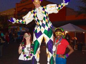 Mike Weakley - StiltFun - Stilt Walker - Orlando, FL - Hero Gallery 4