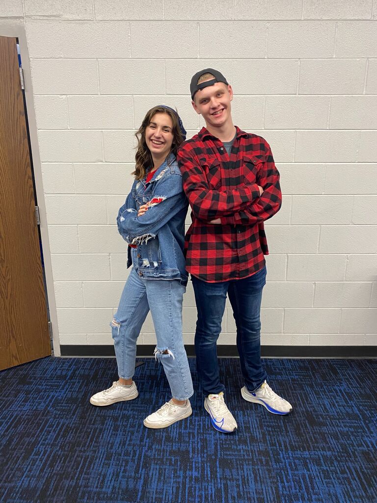 Banquet 2021: Lorelai Gilmore and Luke Danes